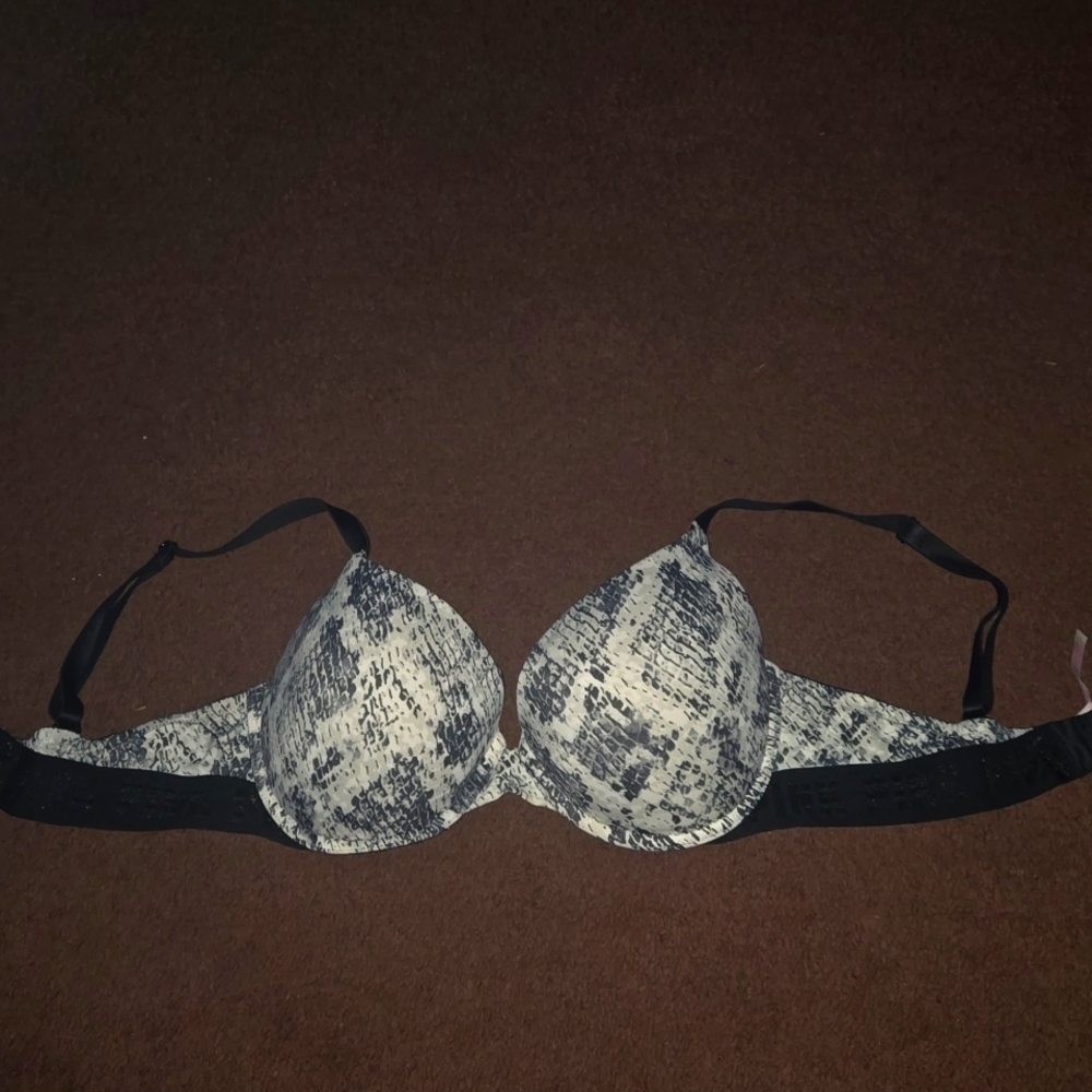 Vs Pink push up bra.